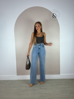 Jeans recto desflecado