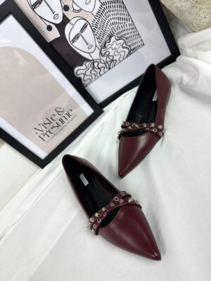 Manoletinas tachuelas burdeos