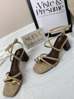Sandalia tacón cruda